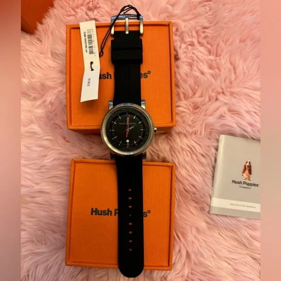 NIB HUSH PUPPIES SILICONE STRAP WATCH‎